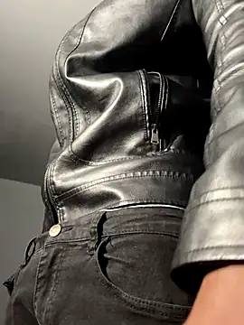 MIGHTYDEMONXXX live sex cam