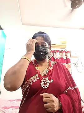 tamil-aunt's cam snapshot