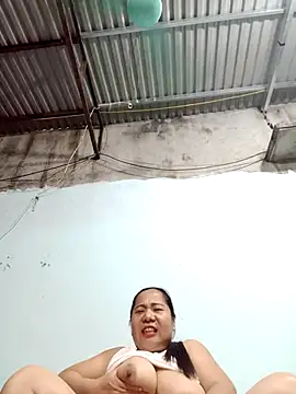 Queen-18200's cam snapshot