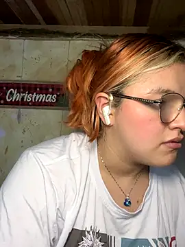 Sophia_Weest99's cam snapshot