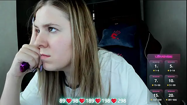 Olivia_Munk's cam snapshot