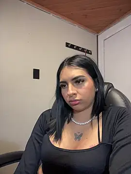 Hilary_pinkk's cam snapshot