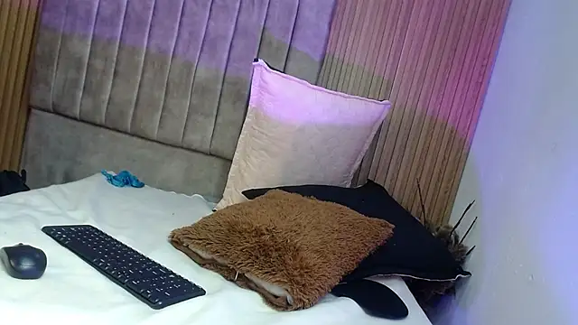 Lunaartistry's cam snapshot