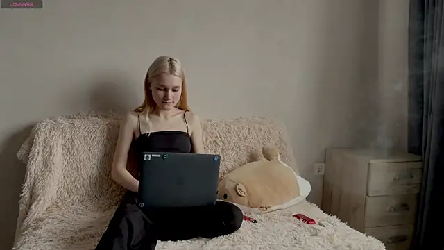 TwinedPeril's cam snapshot