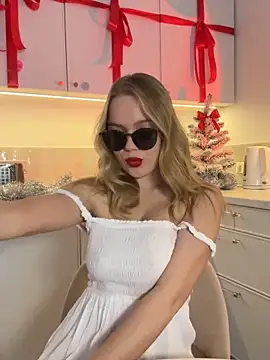 Little_Forest_ELF's cam snapshot