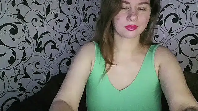 YourEmilie's cam snapshot