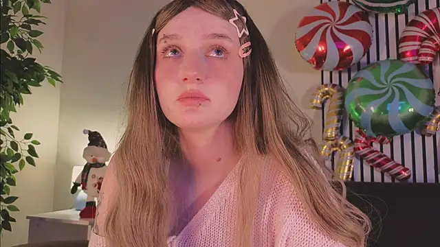 ELLIEJAY's cam snapshot