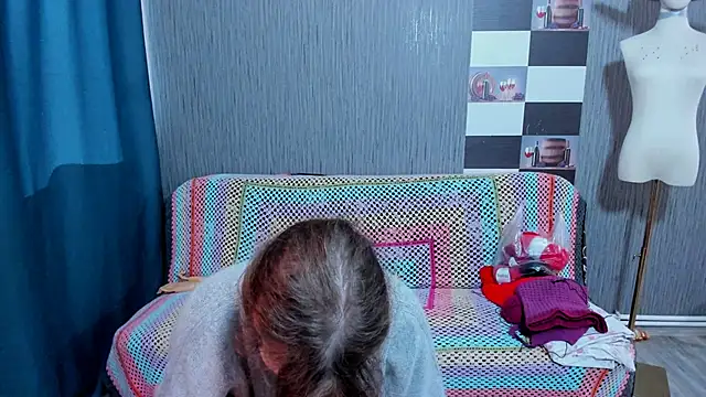 pa1e_pr1ncess's cam snapshot