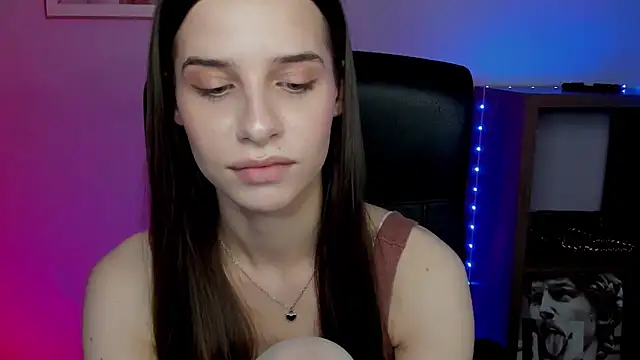 LuxMaya live sex cam