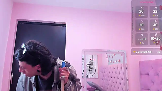 LiamShelby's cam snapshot