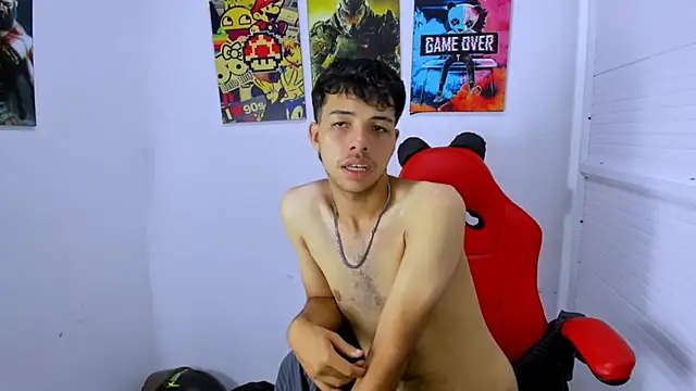 shy_guy18's cam snapshot