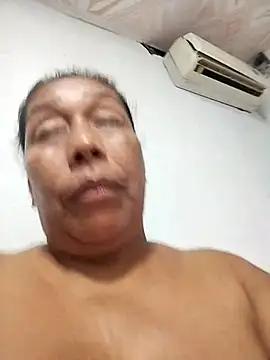 Naomi-Mature's cam snapshot