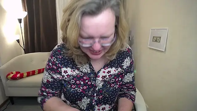 VestaWoody's cam snapshot