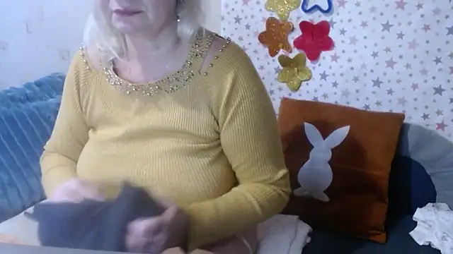 QueenLana's cam snapshot