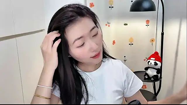 xixi-baobao's cam snapshot