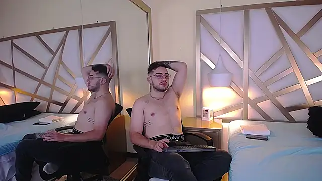 Ethan_Greys's cam snapshot