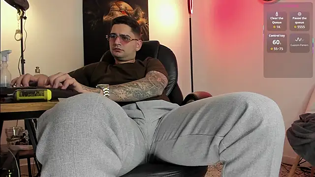 Nicolas_Fellener's cam snapshot