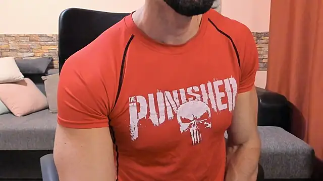 HotHunkTrainer's cam snapshot