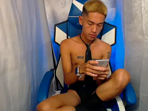 riks_tyler's cam snapshot