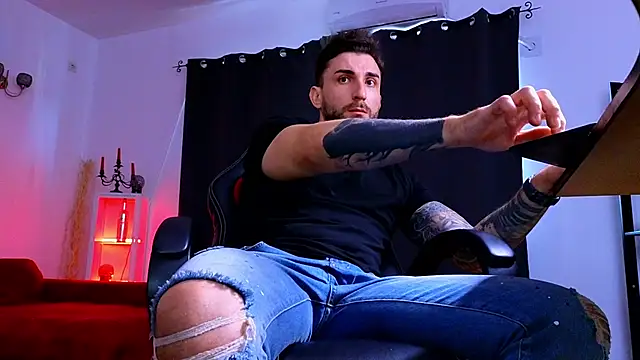 MightyAaron66's cam snapshot