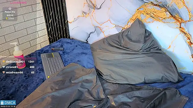 MaeveKuro live sex cam