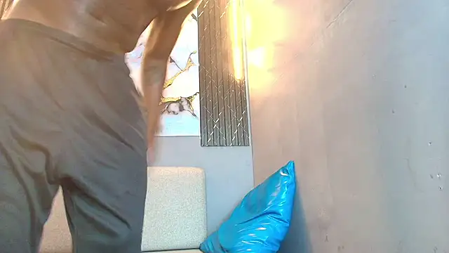 DOUGLAS_099's cam snapshot