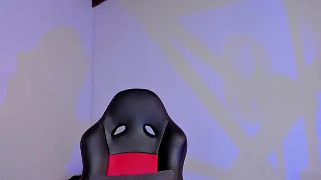 LuigiVitale_1's cam snapshot