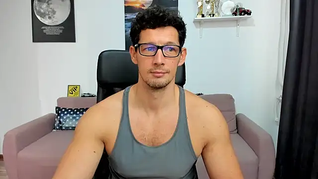 BrutusK08 live sex cam