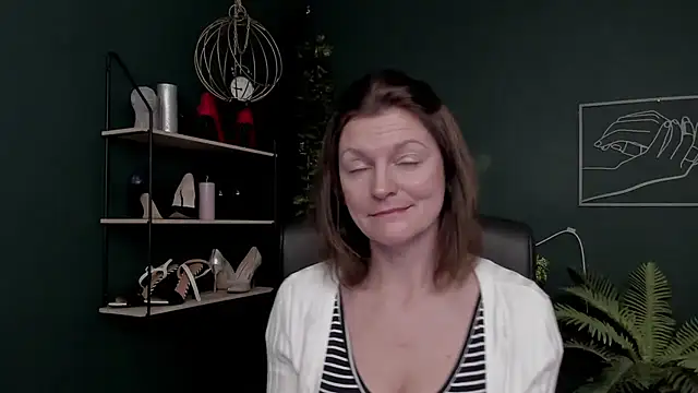 VivianWILD's cam snapshot