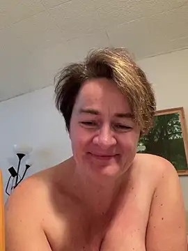 Milf-Love-fist99's cam snapshot