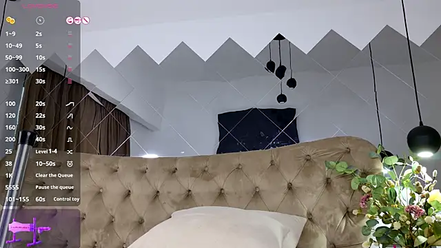 TiffanyWestX live sex cam