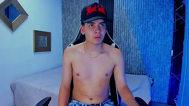 Mike_0233_'s cam snapshot