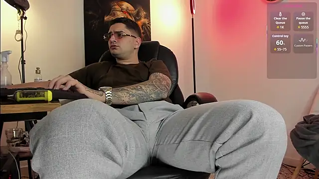 Nicolas_Fellener's cam snapshot