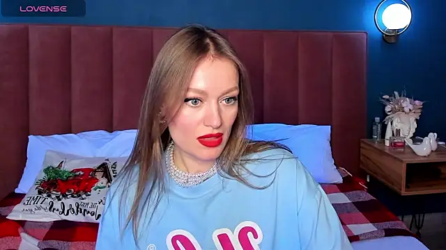 EvelynPoole's cam snapshot