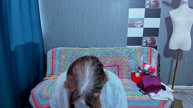 pa1e_pr1ncess's cam snapshot