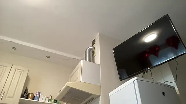 _HotMilfPussy_'s cam snapshot