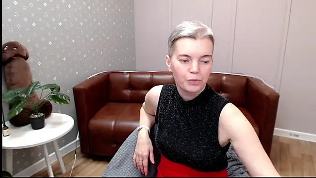 Cutie_Erikaa1's cam snapshot