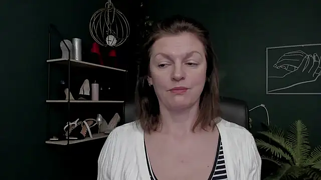 VivianWILD's cam snapshot