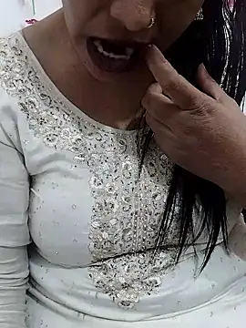 cutee_bhabhi's cam snapshot