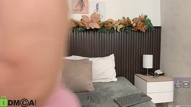 alahia_mellers's cam snapshot