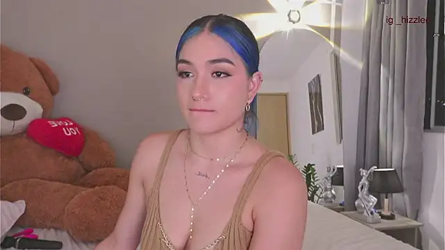 AnnyHizzle live sex cam