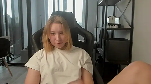 Agatha_May's cam snapshot