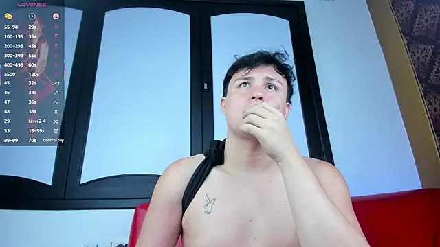 BenjiBunn live sex cam