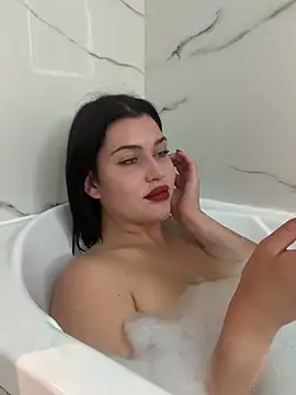 KikiWatson live sex cam