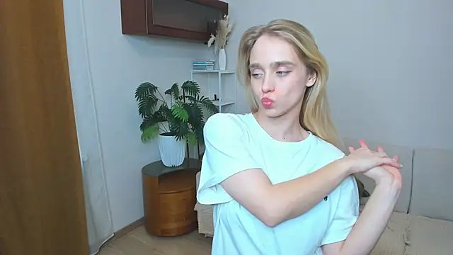 SharleneTaymon's cam snapshot