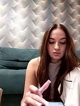 MayaGlow live sex cam