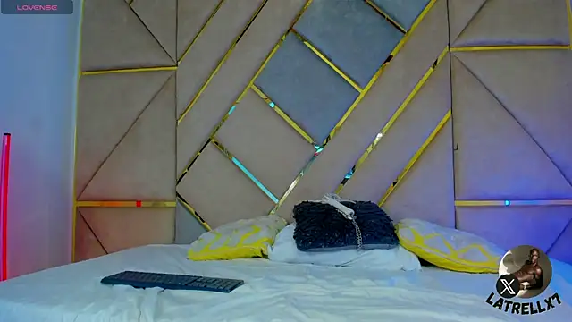 Latrellx7 live sex cam