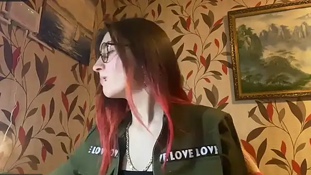 MangledShale live sex cam