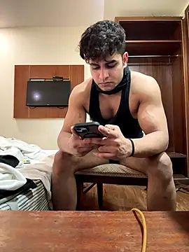 Vihaaanfucks live sex cam