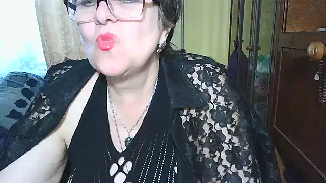 VeronicaGold511's cam snapshot